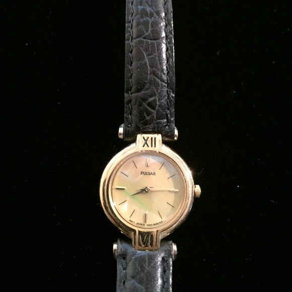 Pulsar Ladies Watch - Picture 1 of 3